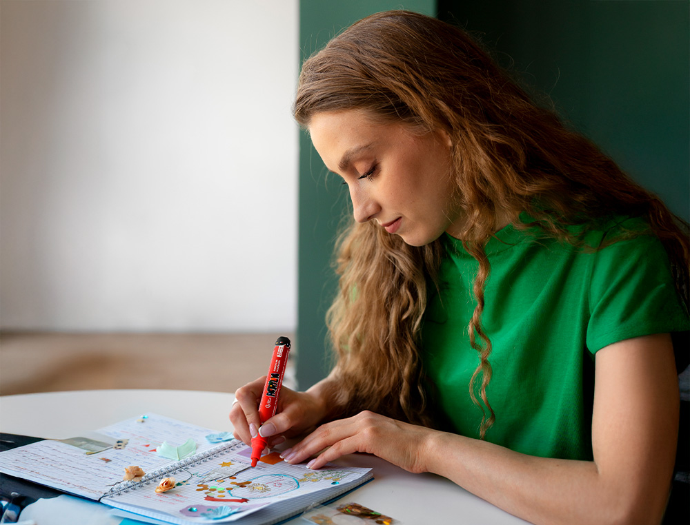 ROTULADOR LIDERPAPEL ACRYLIC BASE AGUA TODO TIPO DE SUPERFICIE PUNTA REDONDA 3 MM CAJA DE 4 UNIDADES COLORES BASICOS