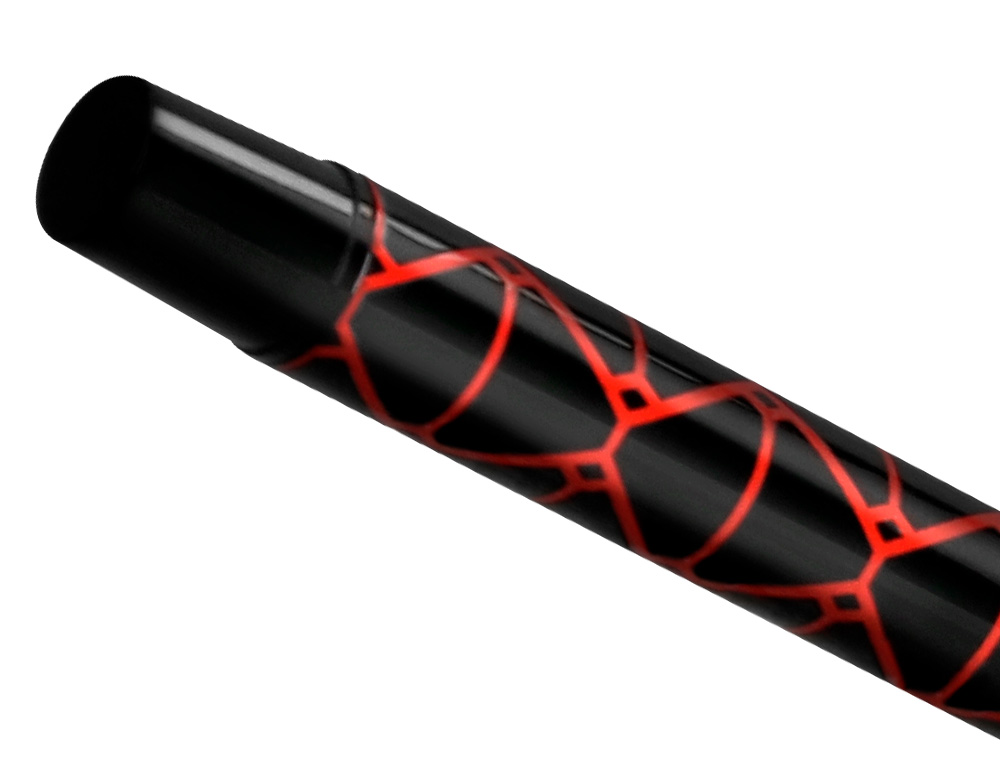 BOLIGRAFO BELIUS LEGACY ALUMINIO DISEO TRIANGULO ROJO CUERPO NEGRO TINTA COLOR AZUL CAJA DE DISEO